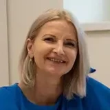 Dr. Ana Valea