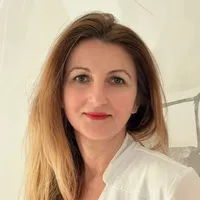 Dr. Enache Cristina
