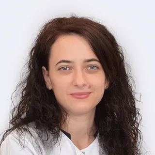Dr. Raluca-Maria Zosin